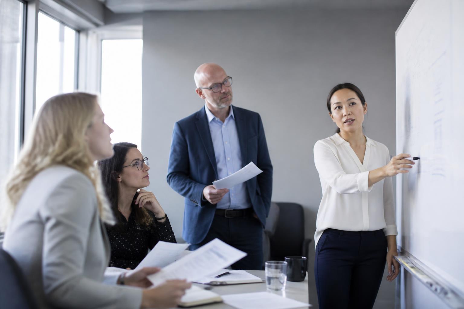 Workshop de imersão com especialistas para estruturar o conhecimento da empresa